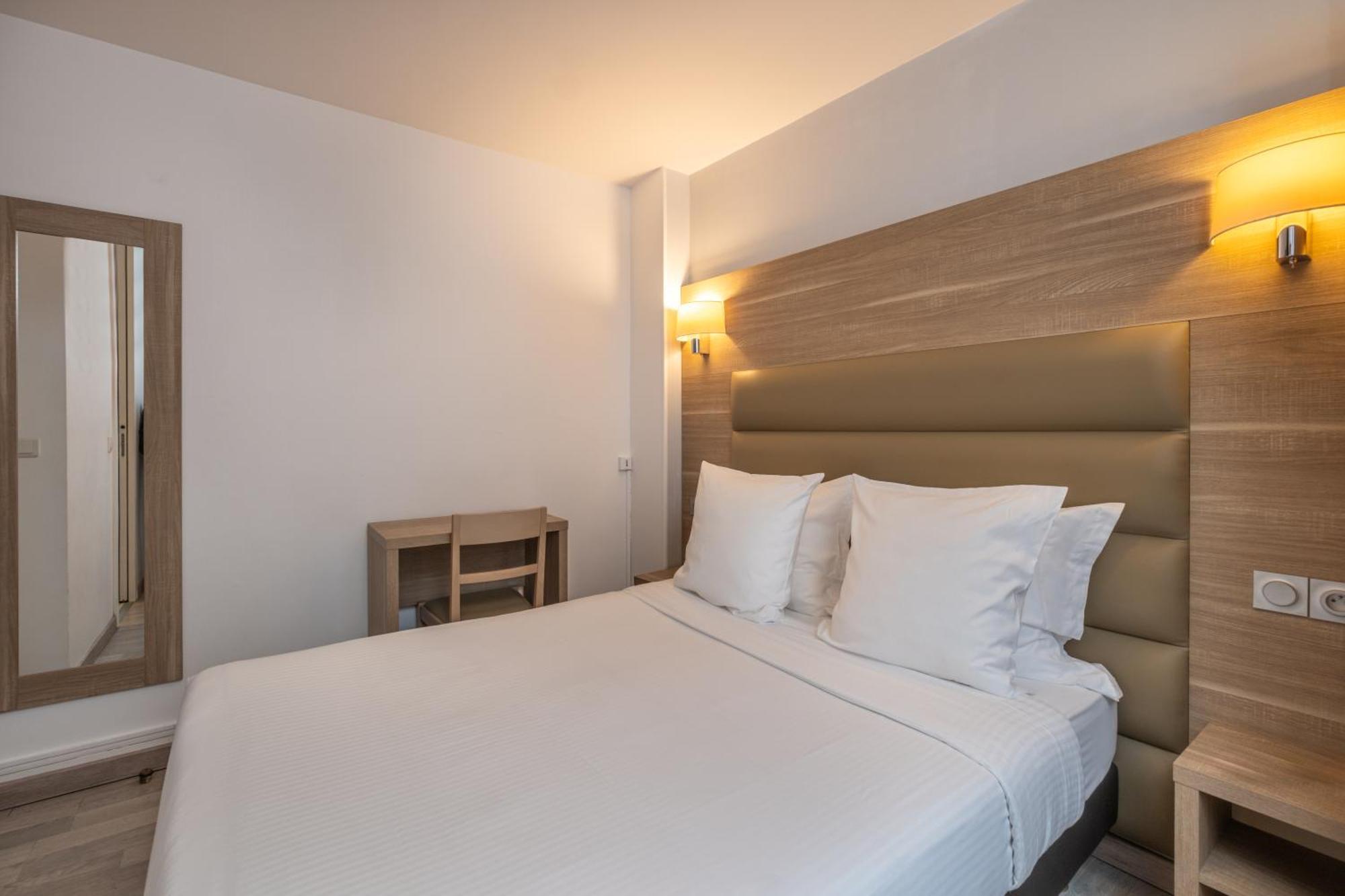 Hotel Luxor Issy-les-Moulineaux Exterior foto